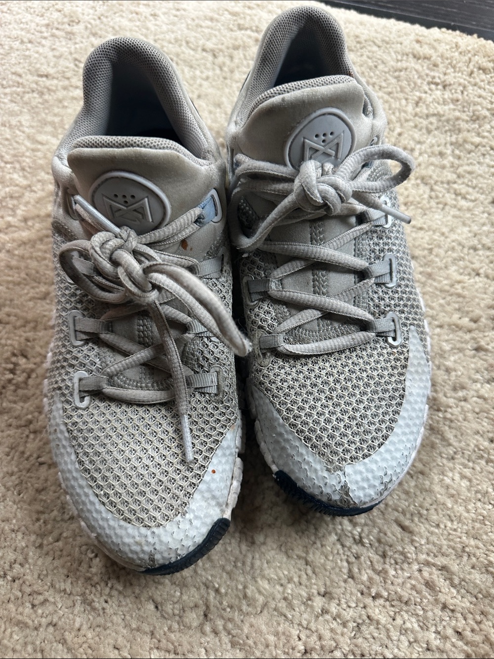 Nike Metcon Free Women's Light Gray Mesh Athletic Sneakers